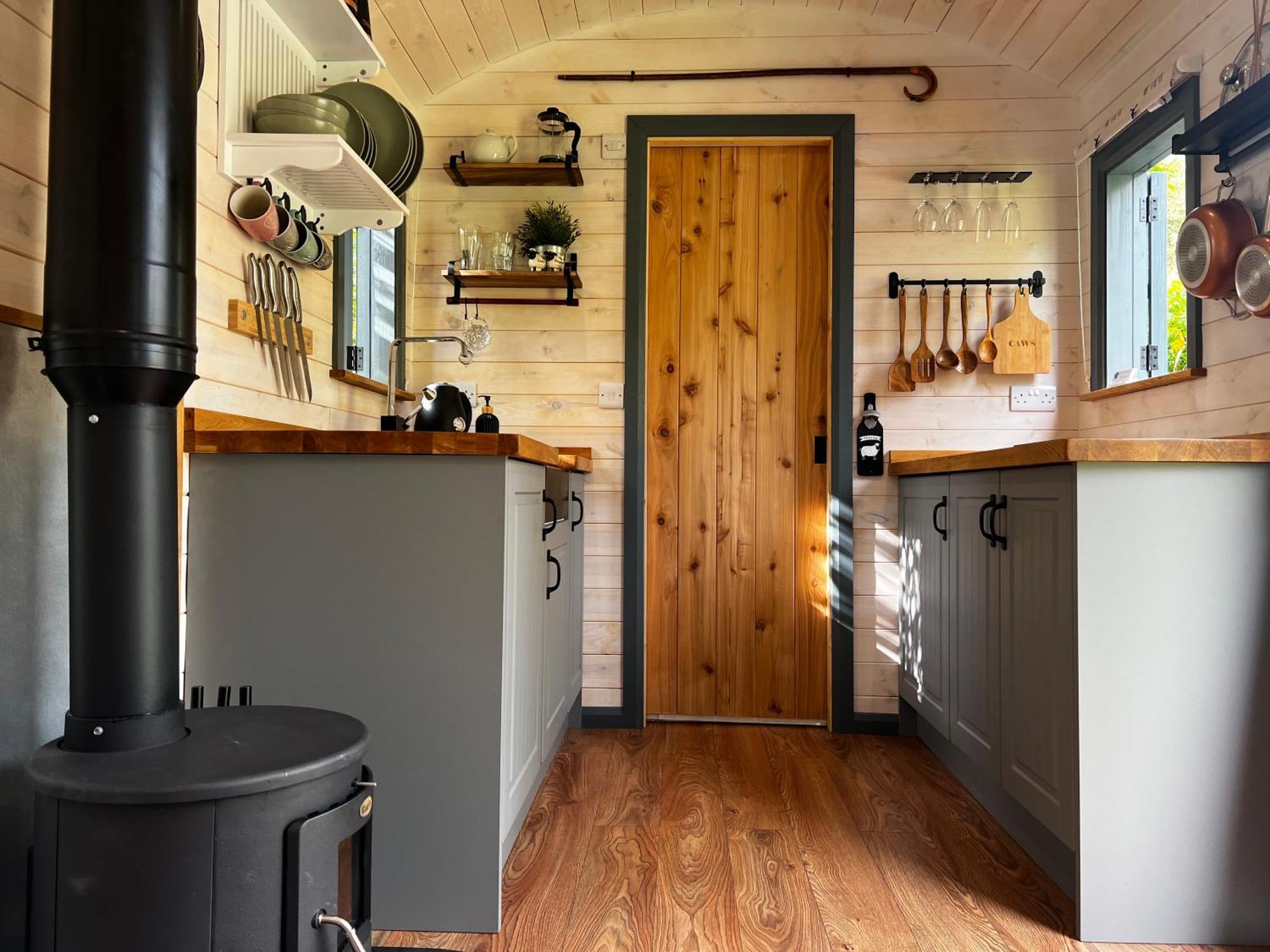 Llangoed Mountain View Shepherd'S Hut For 2 Adults, 1 Dog 빌라 외부 사진